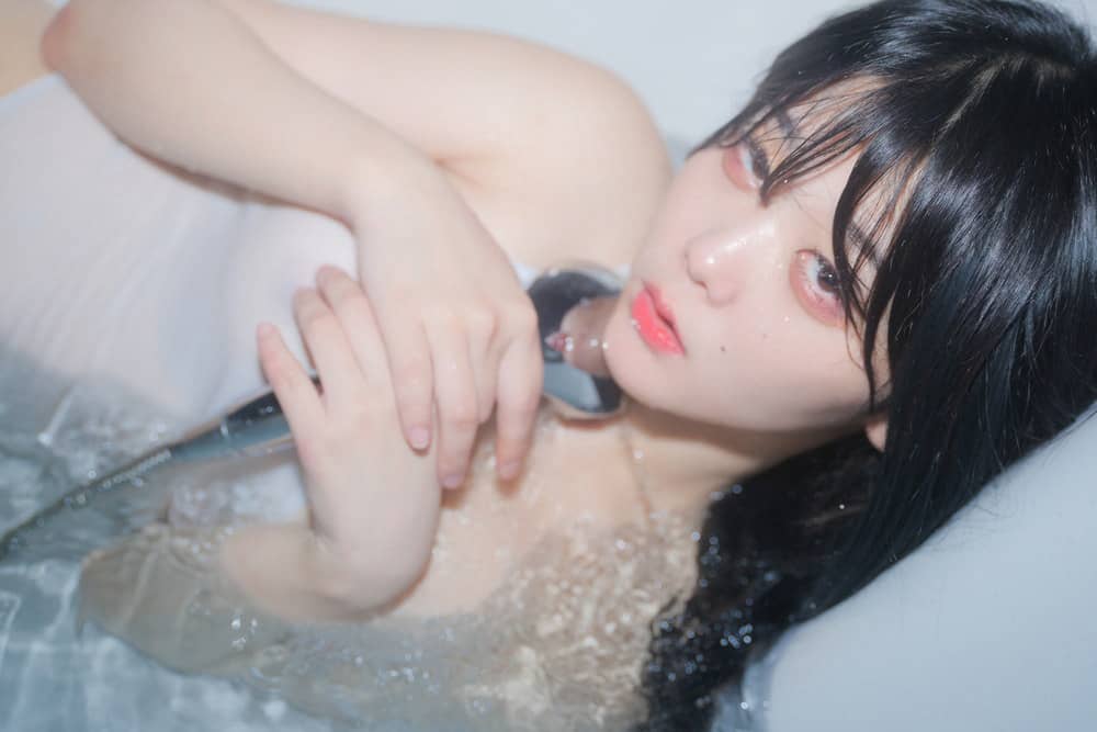 乐摄图[YO-U] Zia (지아) - Shower [186P2V5.4G]预览图3